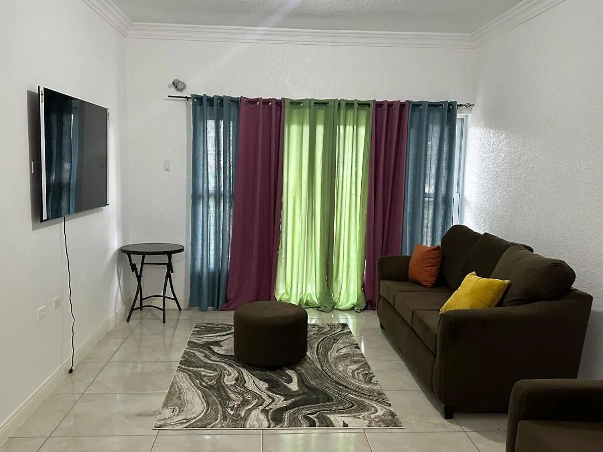 Relaxing And Spacious Kingston