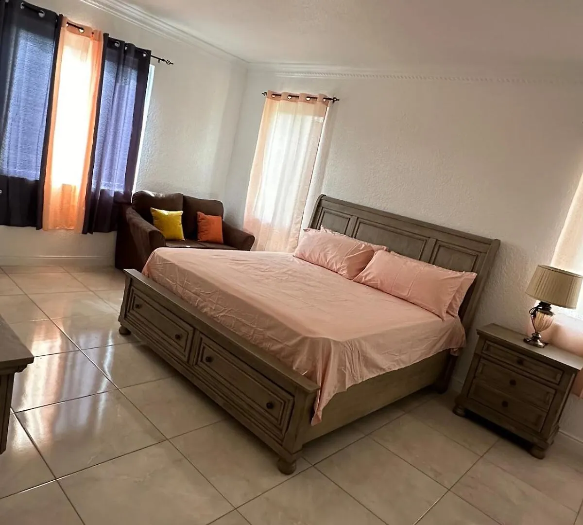 Apartment Relaxing And Spacious Kingston Jamaica