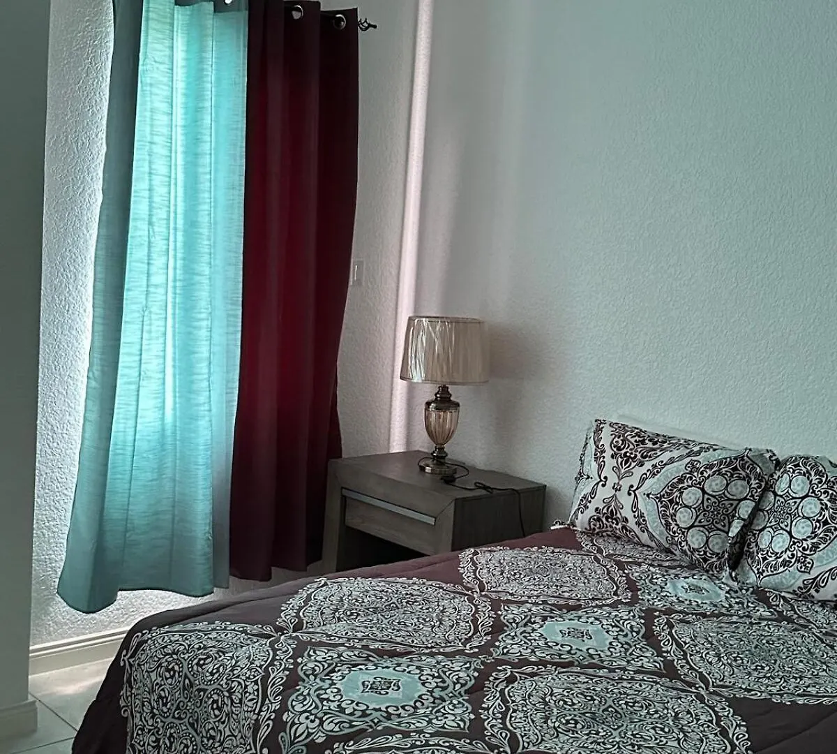 아파트 Relaxing And Spacious 킹스톤