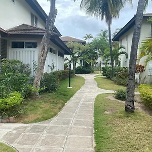  Apartment Finest Renfrew Place 4-12 Renfrew Rd 2 Bedroom 2 Bat # 15 New Kinston Jamaica